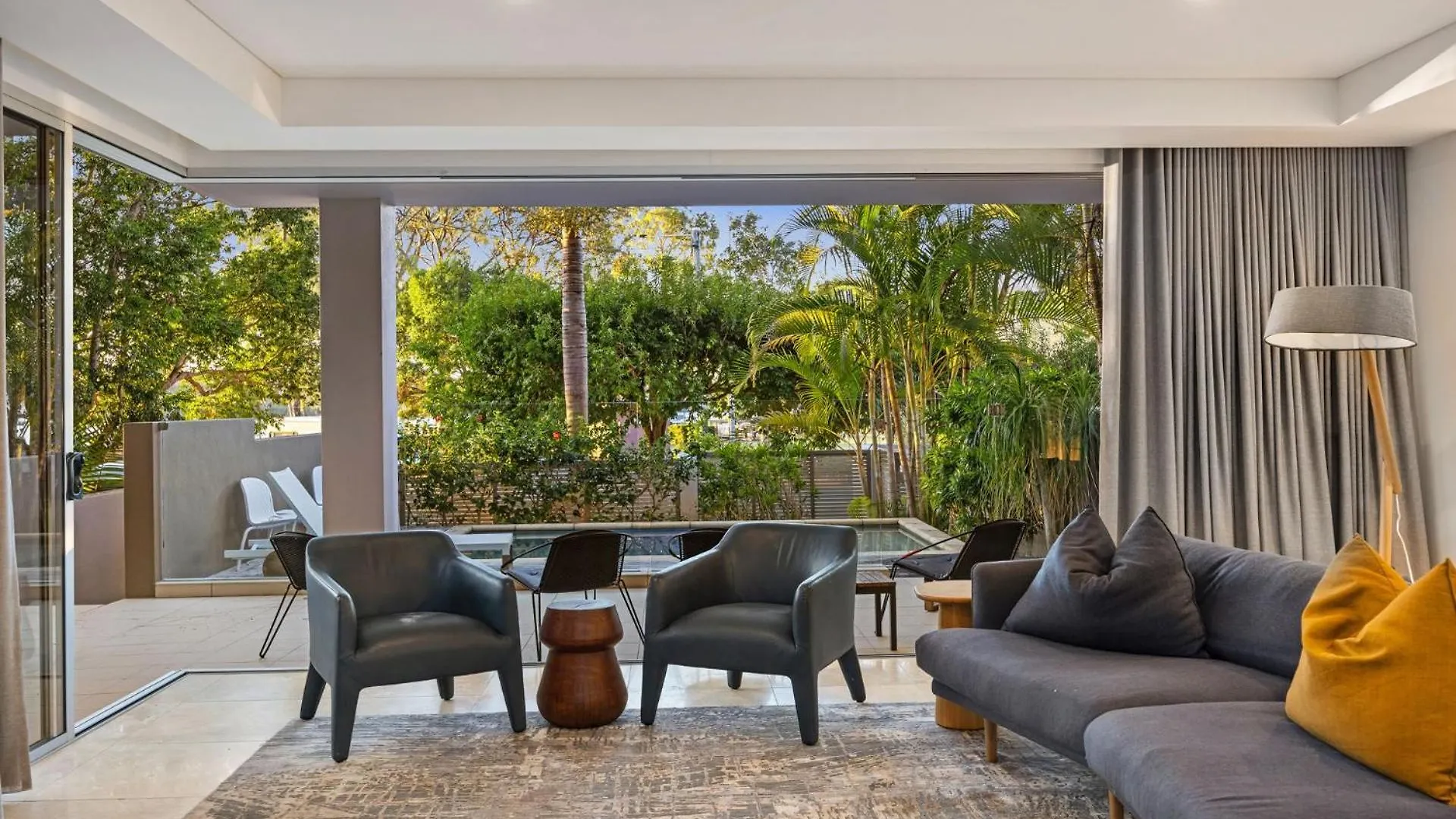 1 215 Gympie Terrace Noosaville Apartment